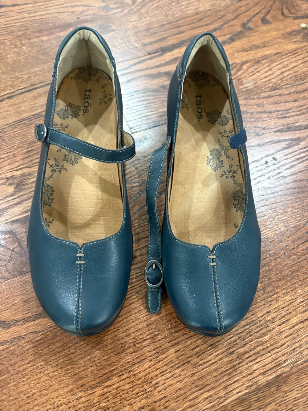 Taos Footwear Teal Mary Jane Flats
